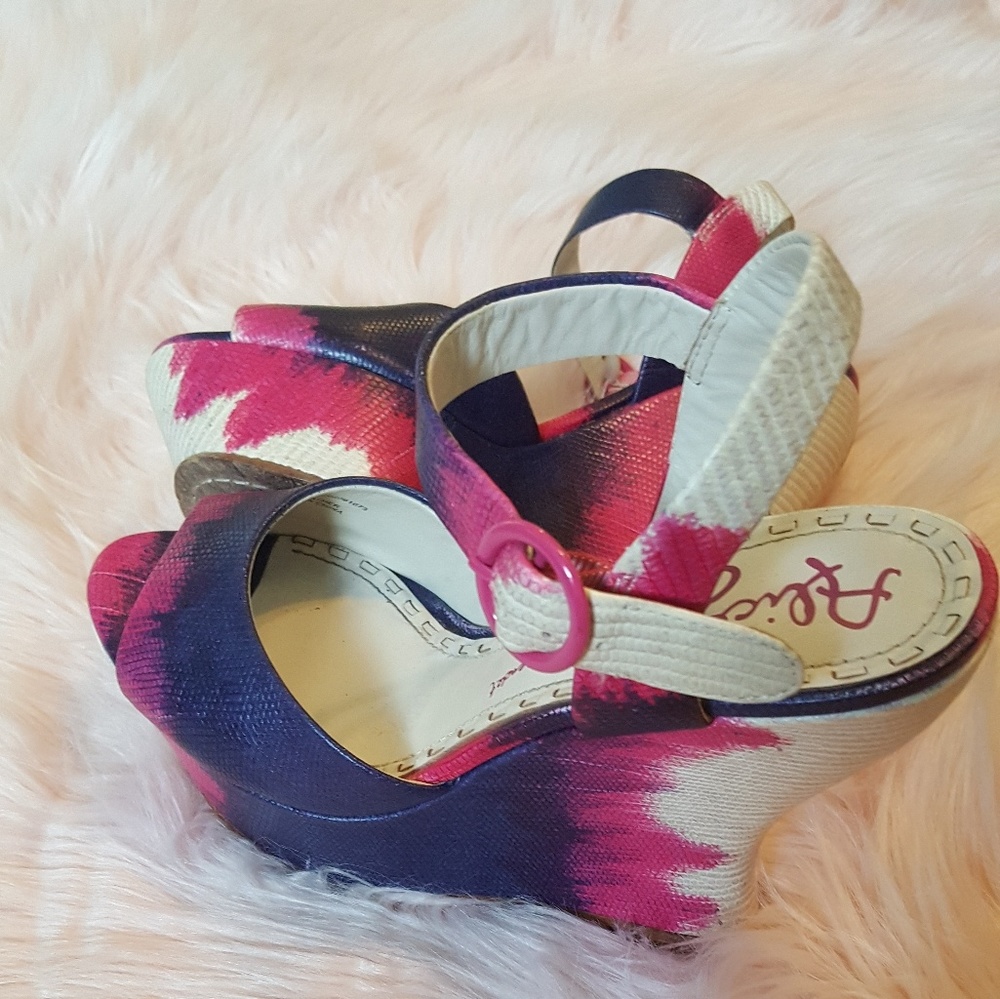 Alice + Olivia wedge heels